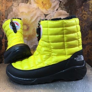 NEW The North Face Women's Boots